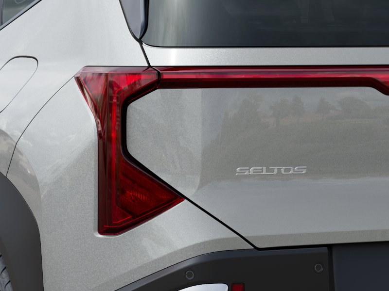2027 Kia Seltos LX SUV Slide 10